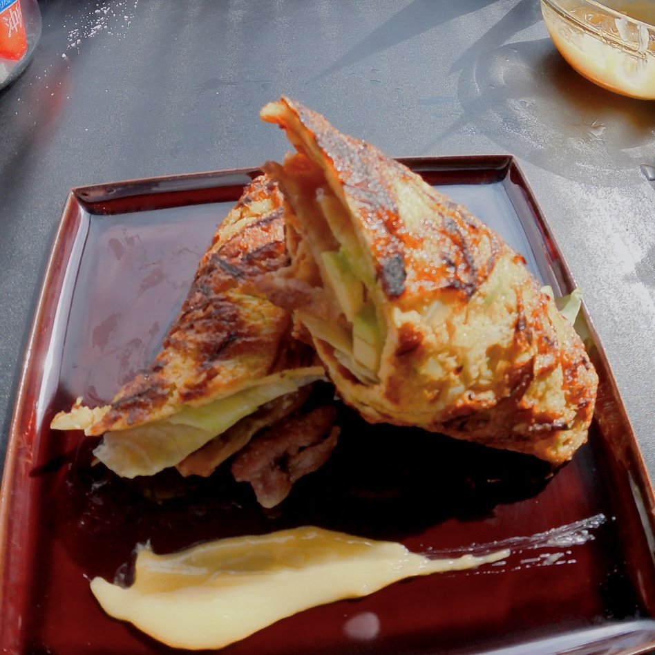 春キャベツの厚焼き"沼"サンド