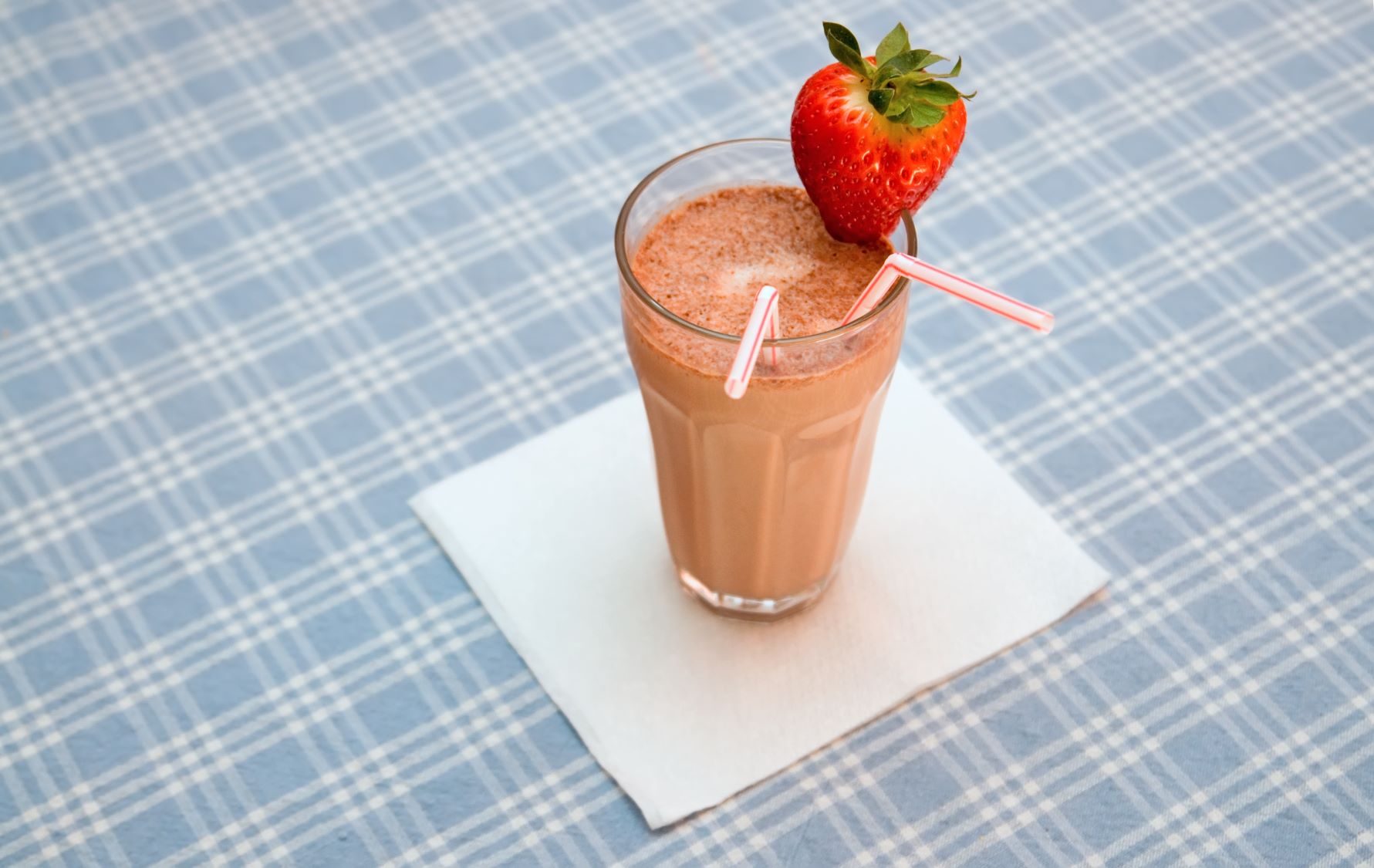 strawberry chocolate protein milk